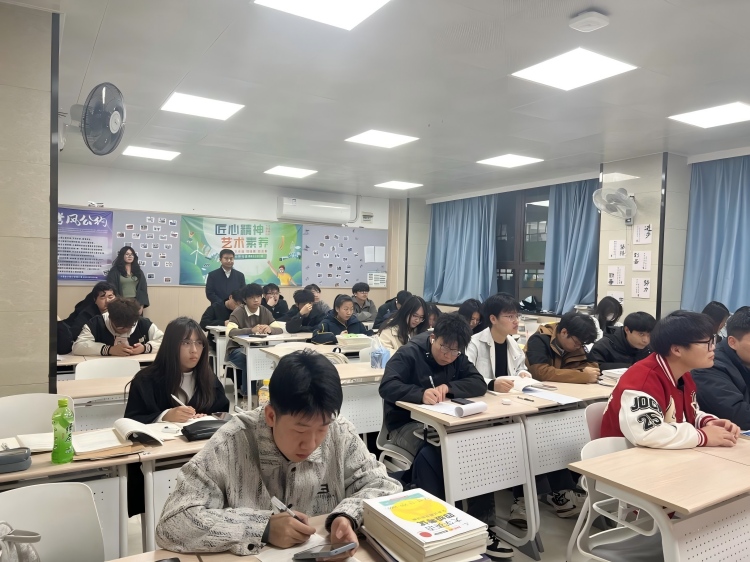 校领导深入学院调研：抓实班会实效，筑牢安全防线